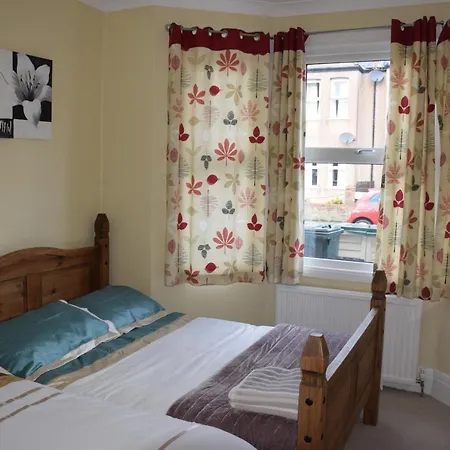 4 Bedroom Apartment & 2 Bedroom Apartment Londra Esterno foto