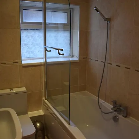 4 Bedroom Apartment & 2 Bedroom Apartment Londra Esterno foto