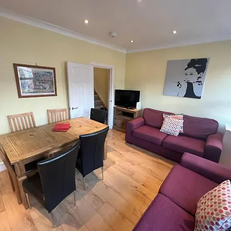 4 Bedroom Apartment & 2 Bedroom Apartment Londra Esterno foto