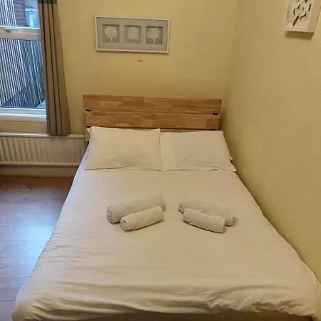 4 Bedroom Apartment & 2 Bedroom Apartment Londra Esterno foto