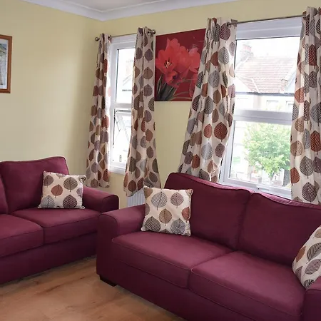4 Bedroom Apartment & 2 Bedroom Apartment Londra Esterno foto