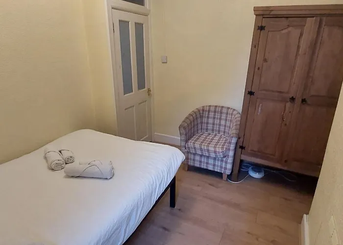 4 Bedroom Apartment & 2 Bedroom Apartment