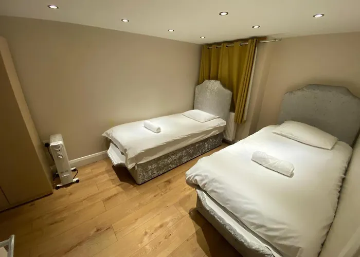 4 Bedroom Apartment & 2 Bedroom Apartment